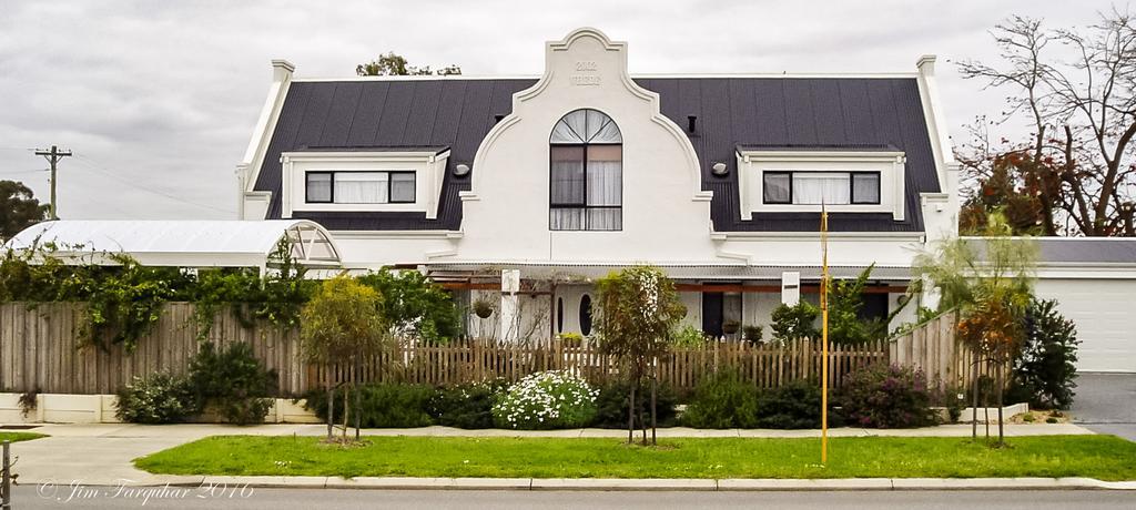 Aarn House B&B Airport Accommodation Perth Exterior photo