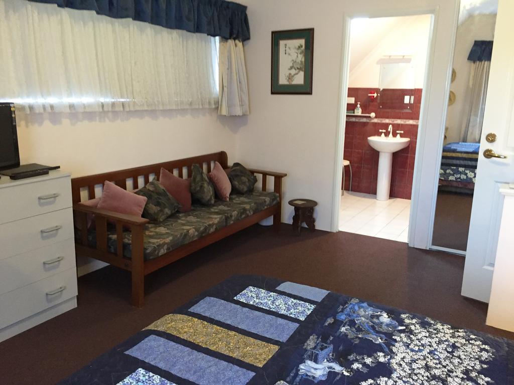Aarn House B&B Airport Accommodation Perth Exterior photo